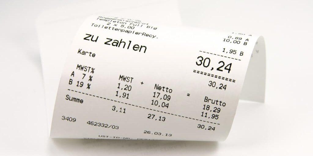 Kassenzettel bei Barzahlung vor dem Scannen mit der App