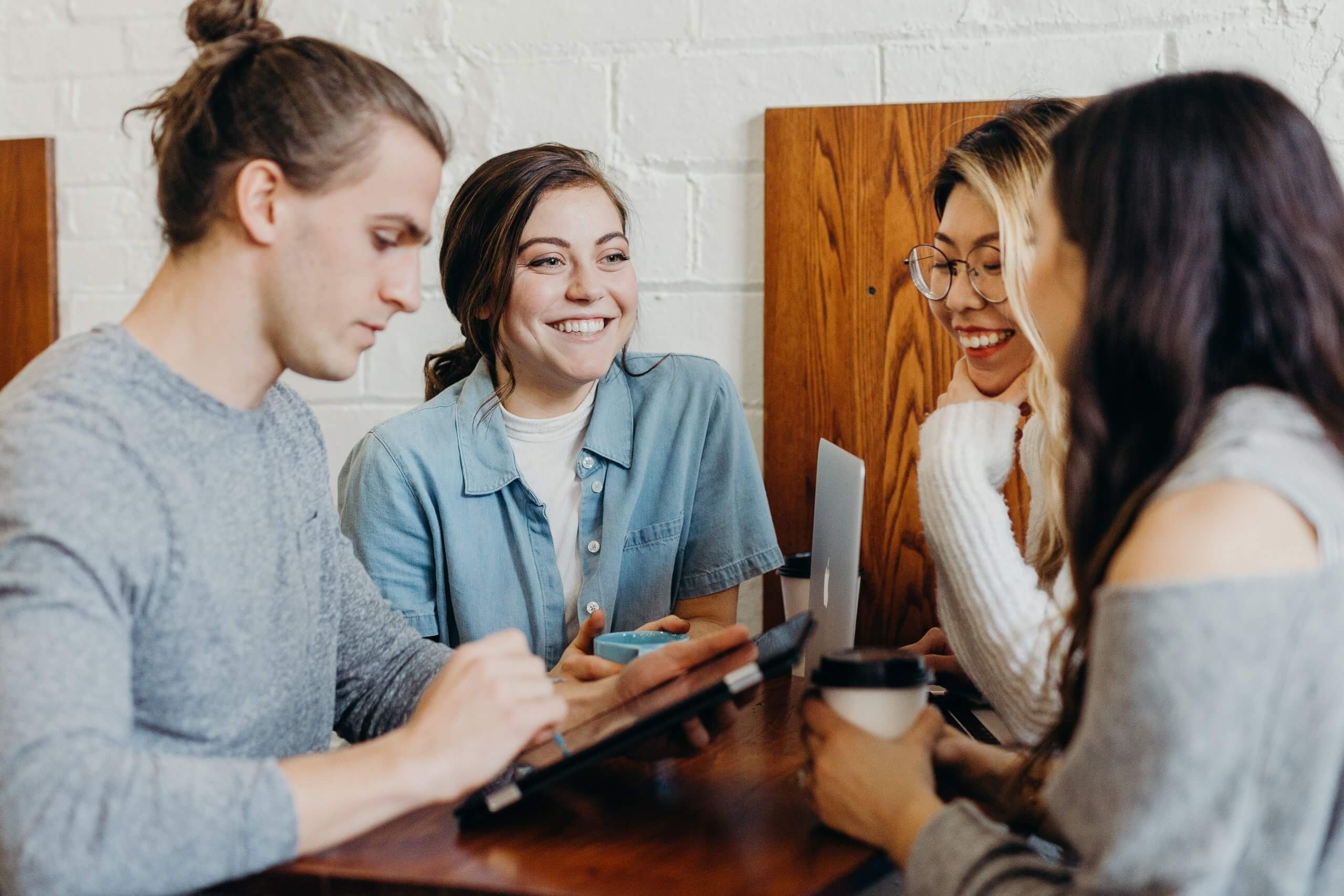 Besprechung über das Abschließen von Konten